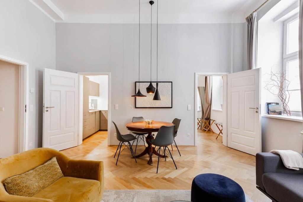Center Apt In Best Area Near Park & Danube 20'To Airport Apartment Viena Exterior foto